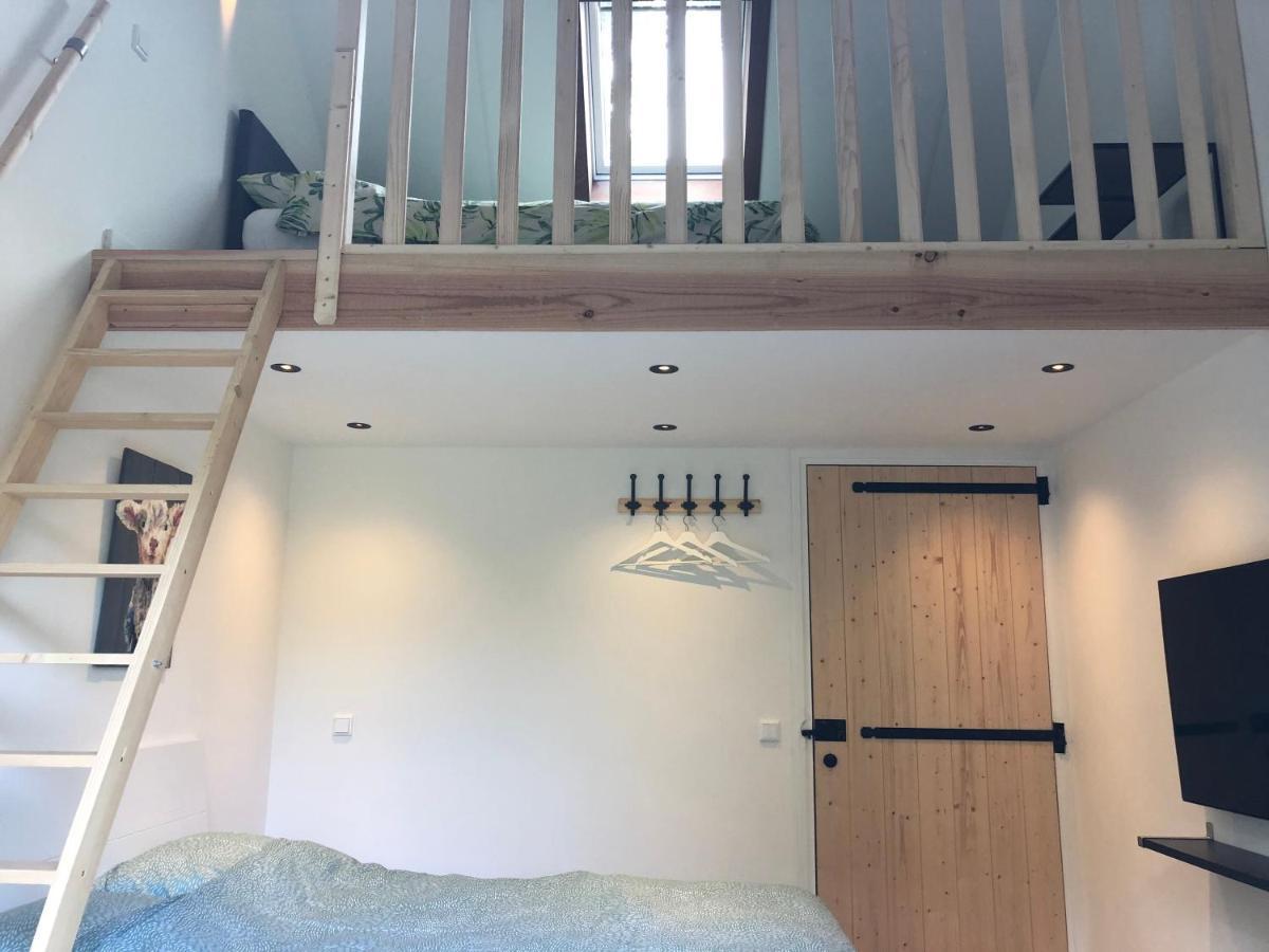 Flora'S B&B Landsmeer Екстер'єр фото