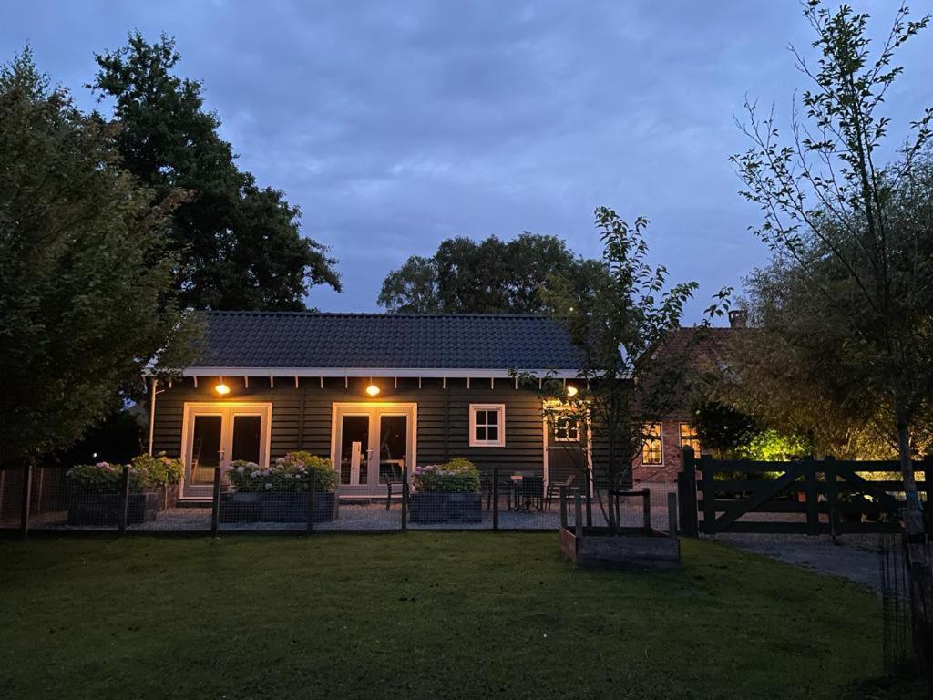 Flora'S B&B Landsmeer Екстер'єр фото